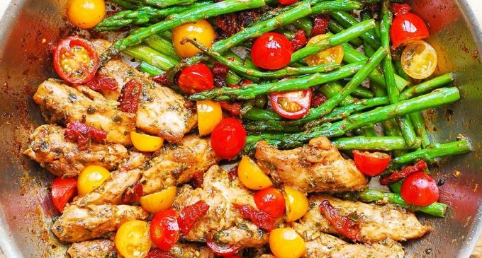 This Chicken and Veggies Recipe is Dominating Social Media