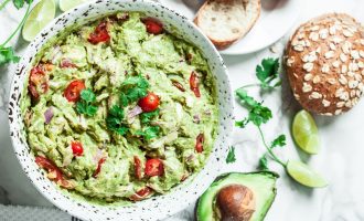 Make This Healthy Guacamole Chicken Salad In Just 15 Minutes