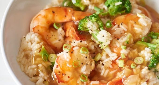This Shrimp, Broccoli and Rice Casserole Has an Asian-Inspired Honey-Garlic Sauce