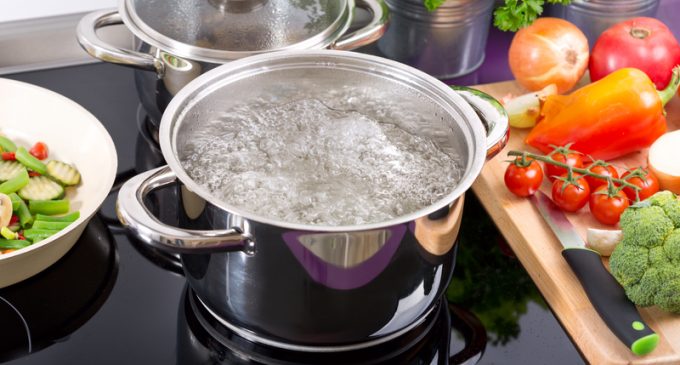 These 8 Cooking Myths Are Just Flat Out Wrong
