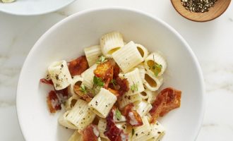 This Easy Mac and Cheese Has a Few Surprising Ingredients