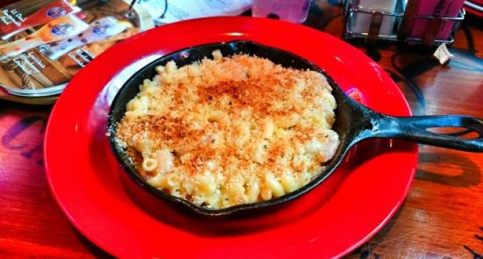 Copycat Recipe: Bubba Gump Shrimp Mac and Cheese