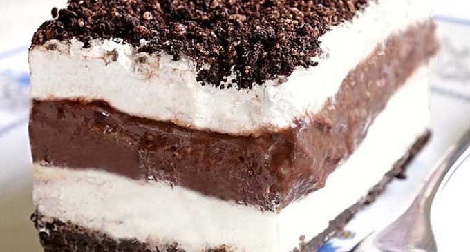 This Chocolate Lasagna Takes Just 20 Minutes and Won’t Heat Up the Kitchen