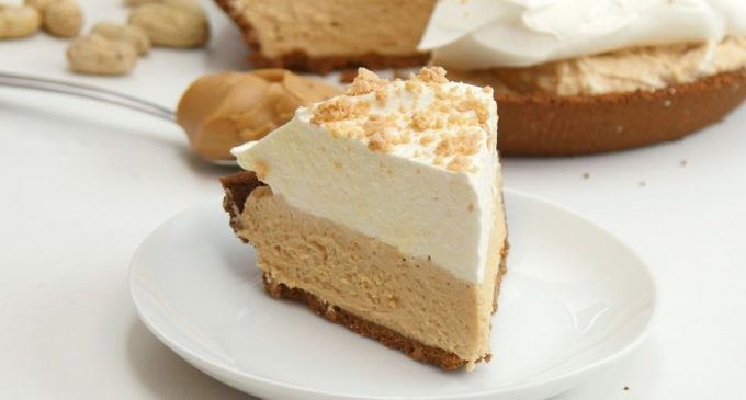 A Peanut Butter Cream Pie That Will Satisfy All Those Cravings!