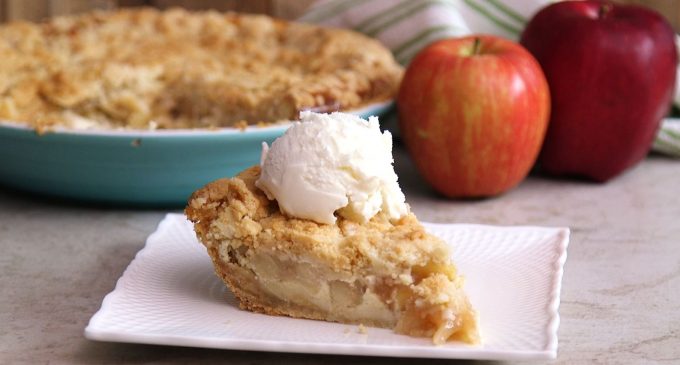 Don’t Like Pumpkin? Try This Snickerdoodle Cheesecake Apple Pie. This May Be Our New Obsession