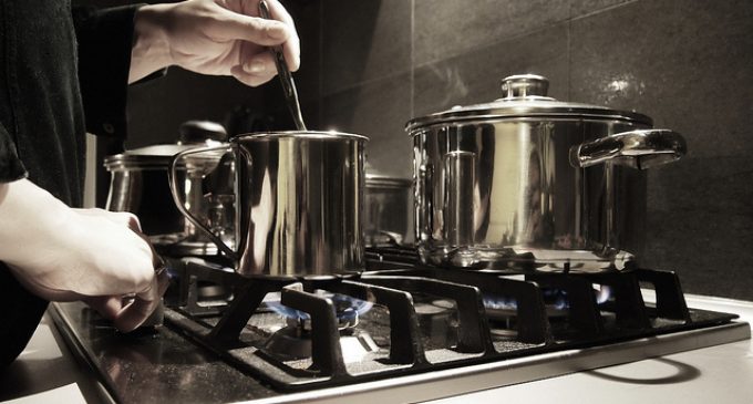 5 Kitchen Tricks That Are Essential For Cooking