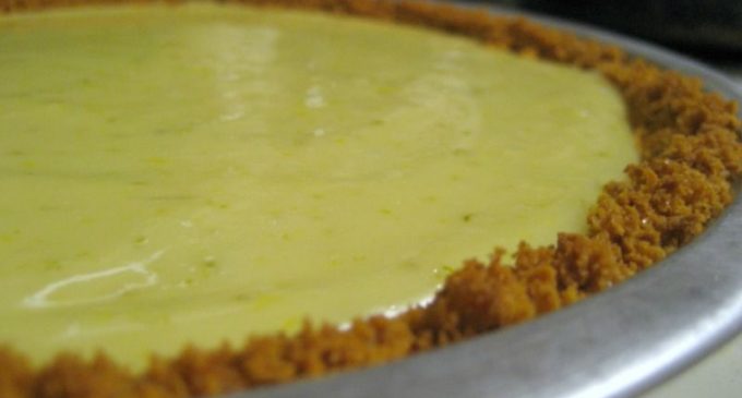 The No Bake Two Ingredient Pie Crust That Is Taking Over Pinterest!