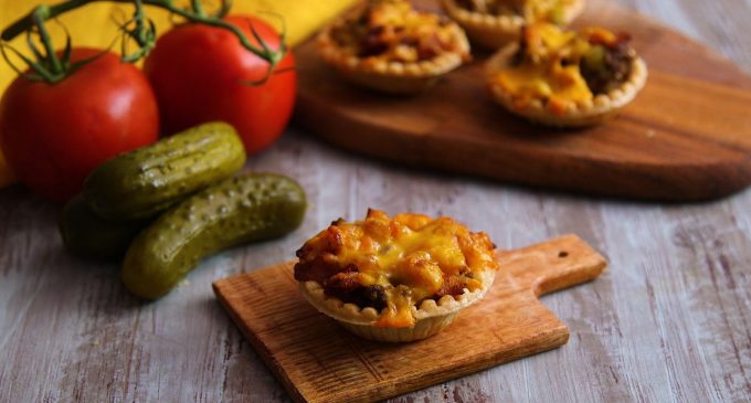 Mini Cheeseburger Pies That Will Make Everyone Say “Awww”