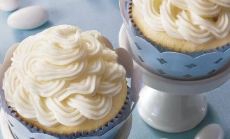 Light & Fluffy This White Almond Cake Is Taking Pinterest By Storm