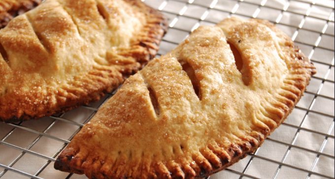 An Apple Turnover Recipe That Will Make Everyone Jealous