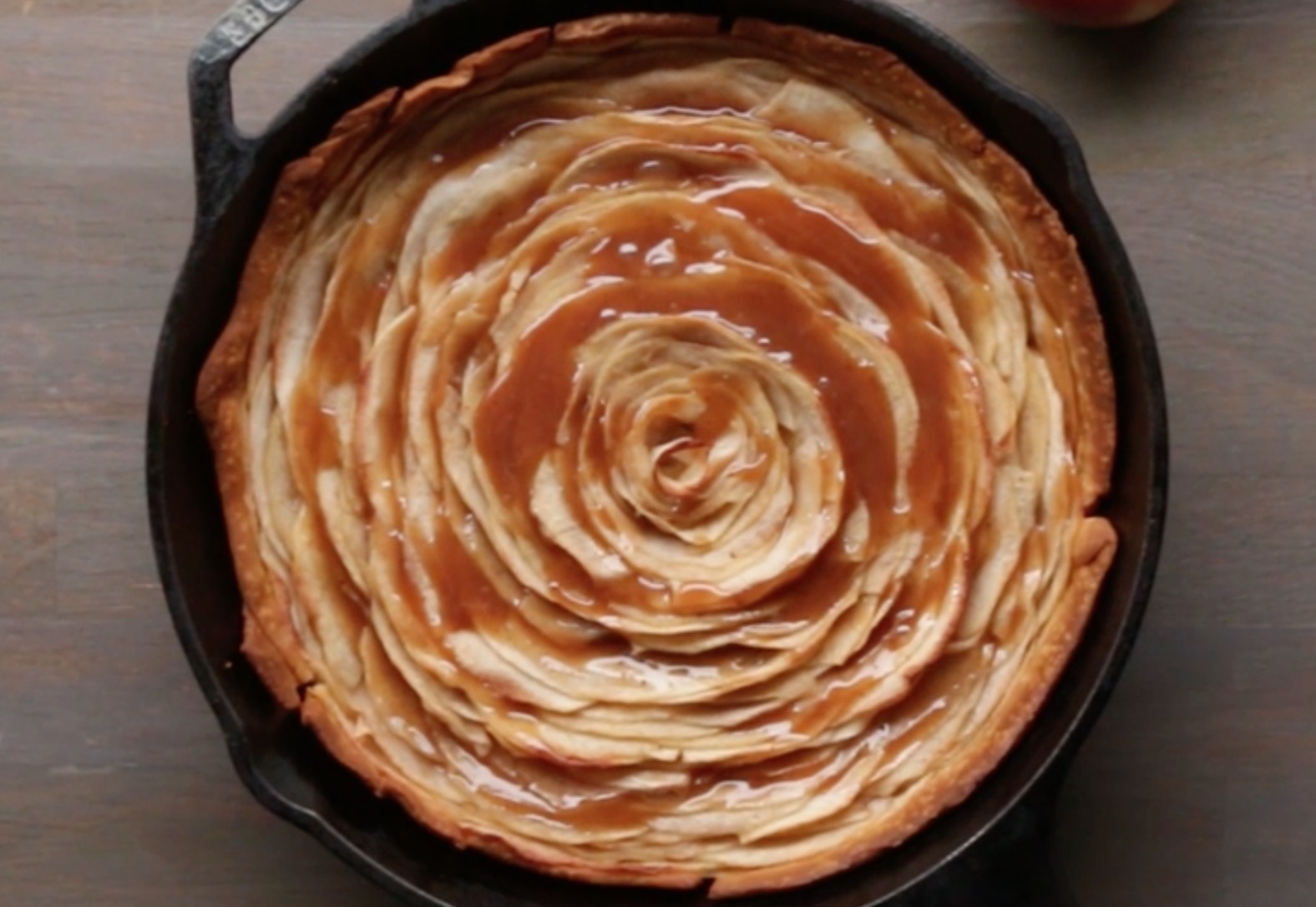 A Caramel Apple Rose Pie That Will Impress Everyone Recipe Station