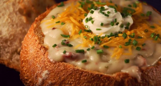 Slow Cooker Loaded Baked Potato Soup To Warm Us Up On Chilly Nights