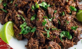 How to Make Amazing Slow Cooker Barbacoa Beef