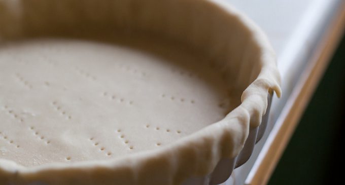 With Only 4 Ingredients Make The Best Pie Crust Ever!