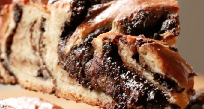 The Simplicity Of This Braided Chocolate Bread Is Surprising