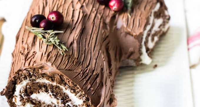 A Christmas Yule Log That Takes The Cake