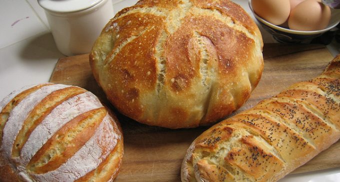 How To Keep Bread Fresher Longer
