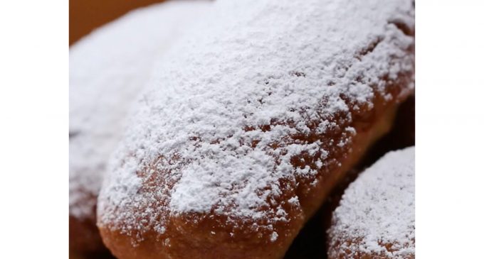 Peach Cobbler Stuffed Beignets Are The Best Thing This Season