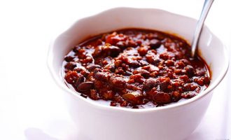 The Perfect 5 Ingredient Chili With Slow Cooker Option