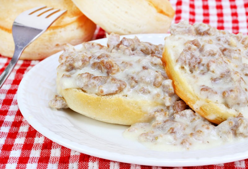Campfire Style Biscuits and Gravy | Recipe Station