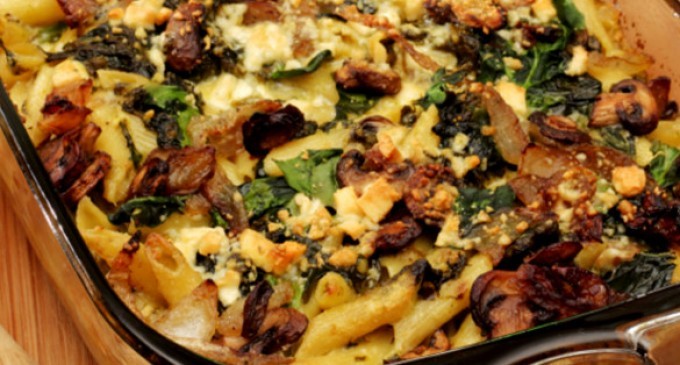 This Steakhouse Mac N Cheese Bake Takes A Regular Old Classic & Turns ...
